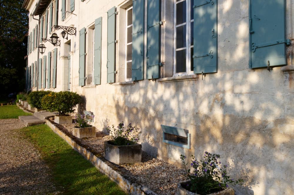 Photo of Outdoor in Saint-Romain