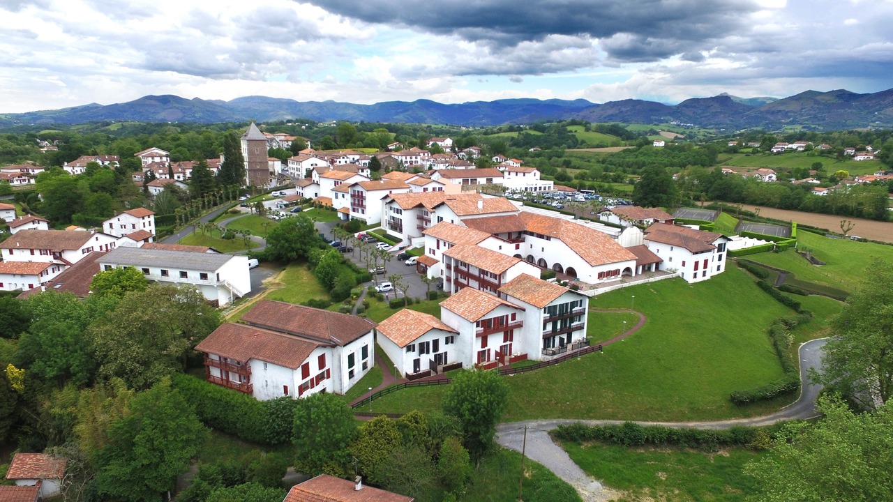 Photo of Outdoor in Sare