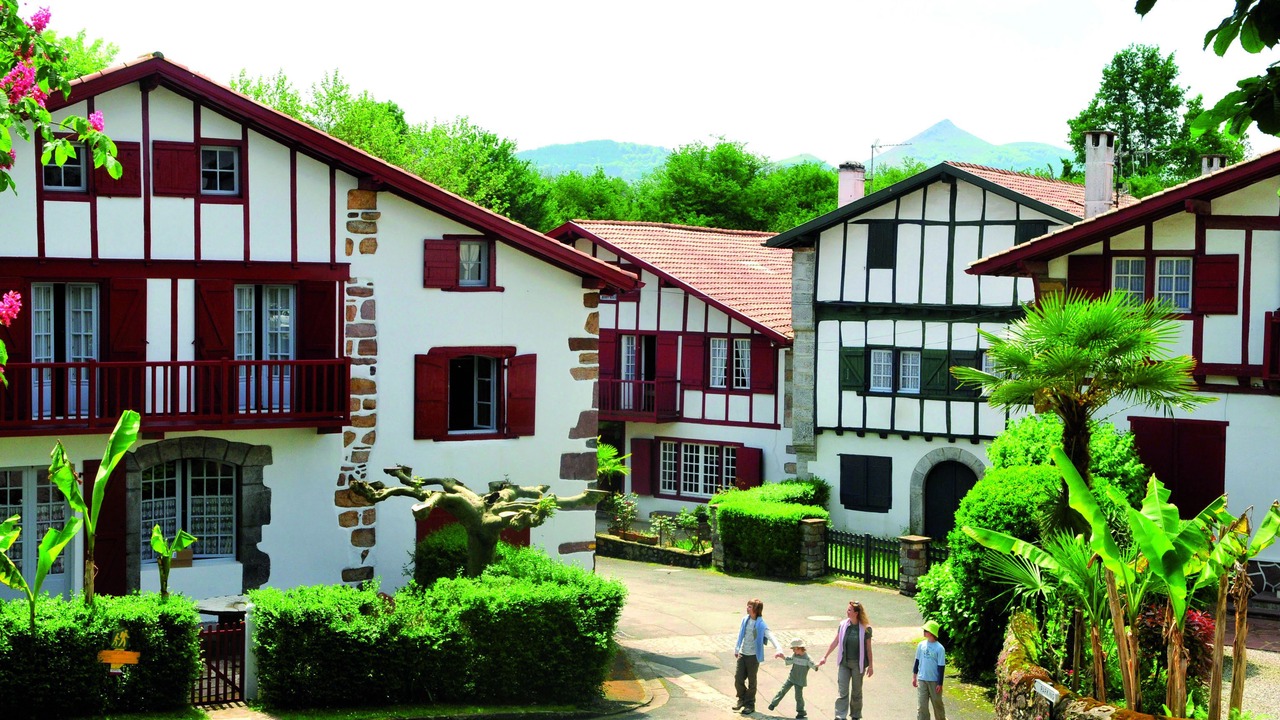 Photo of Outdoor in Sare