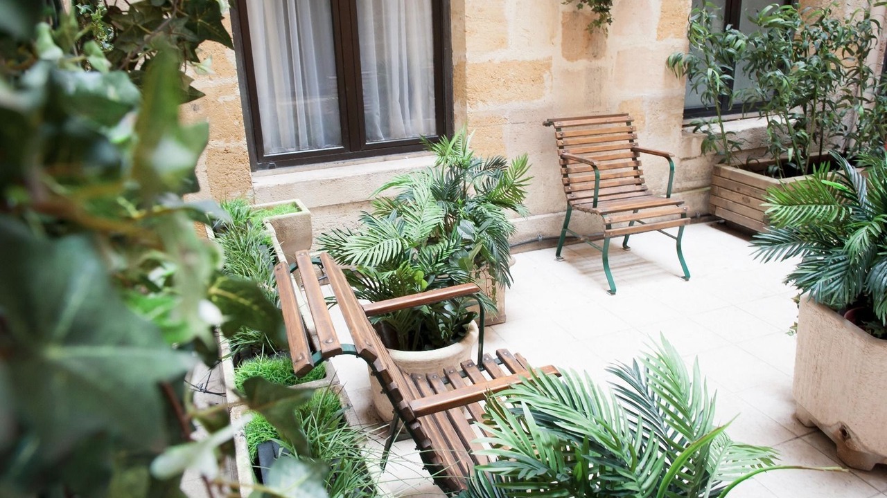 Photo of Patio Balcony in Bordeaux Golden Triangle