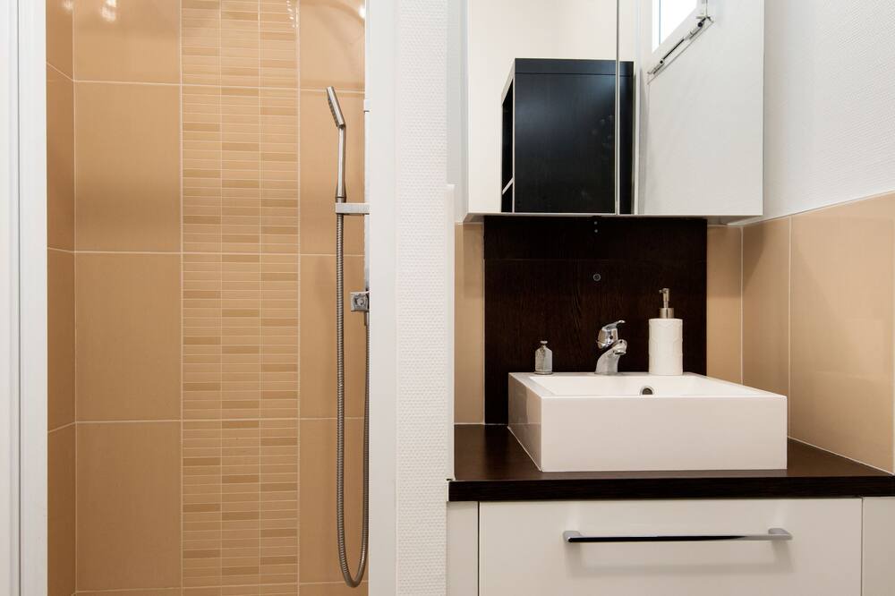 Photo of Bathroom in La Rochelle City Centre