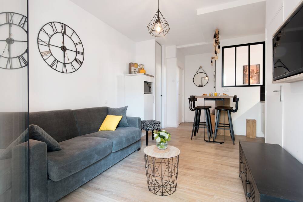 Photo of Livingroom in La Rochelle City Centre