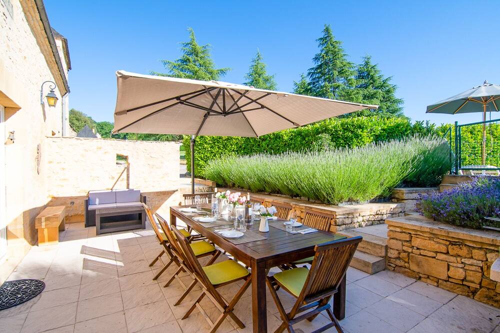 Photo of Patio Balcony in Saint-Crepin-et-Carlucet