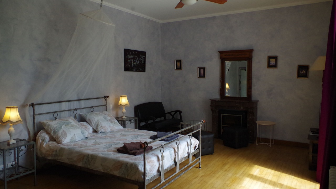 Photo of Bedroom in Courcelles