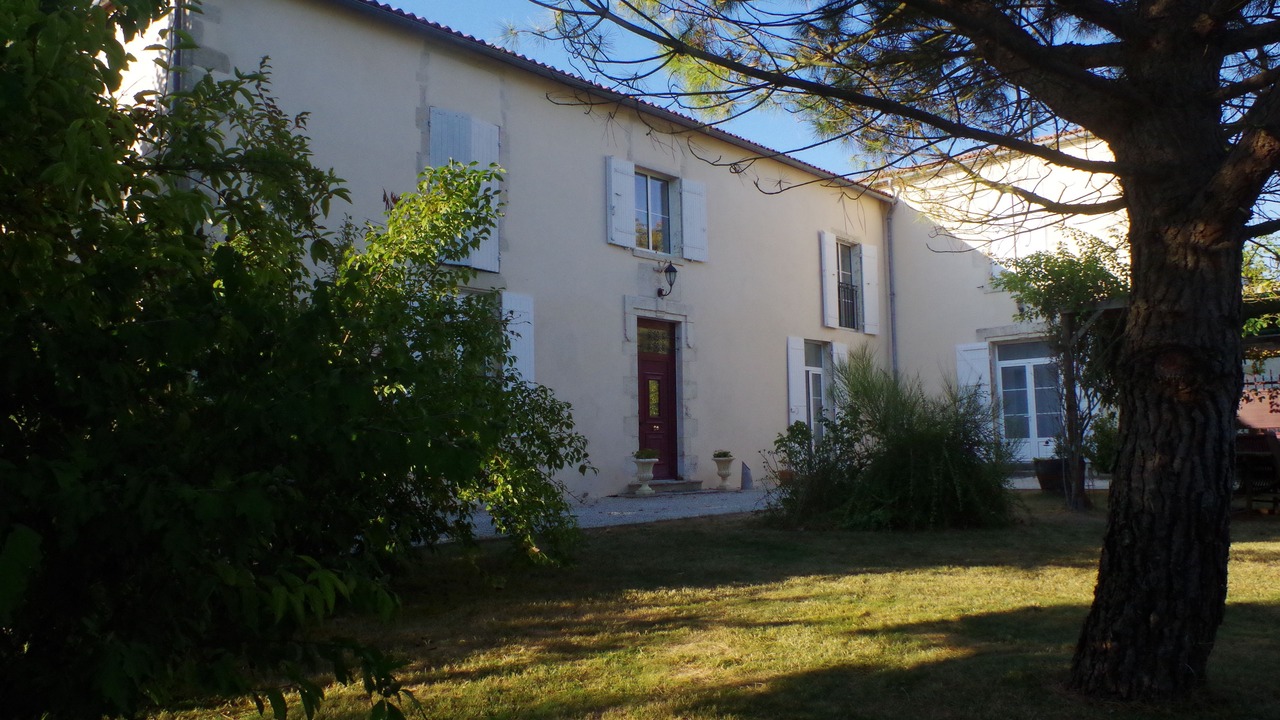 Photo of Outdoor in Courcelles