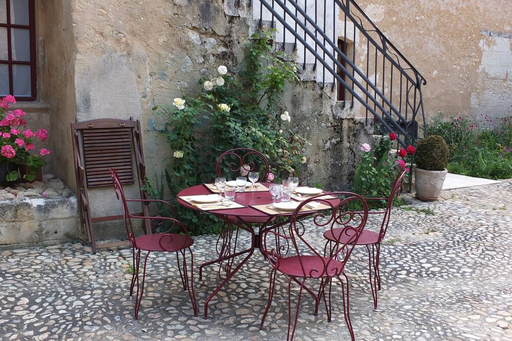 Photo of Outdoor in Villamblard