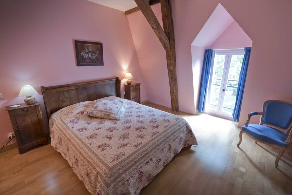 Photo of Bedroom in Villamblard