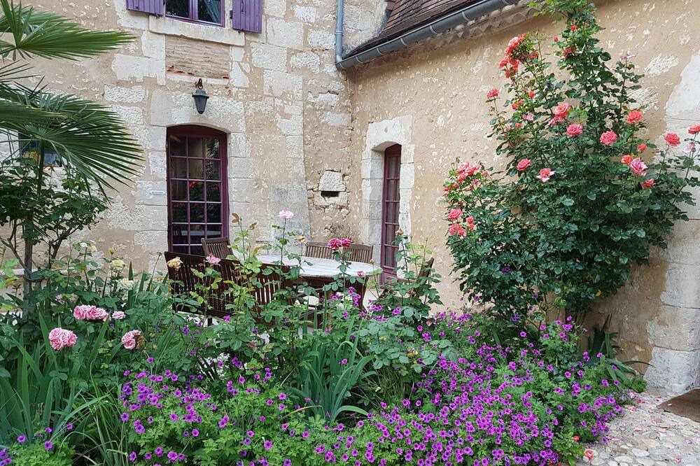 Photo of Outdoor in Villamblard