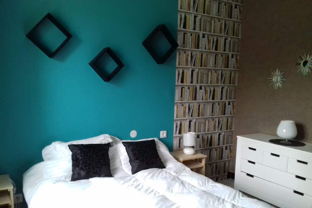 Photo of Bedroom in Saint-Loup-Lamaire