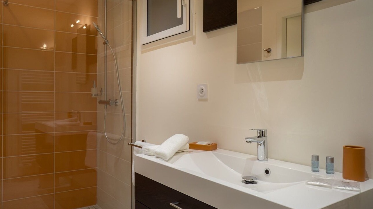 Photo of Bathroom in Beychac-et-Caillau