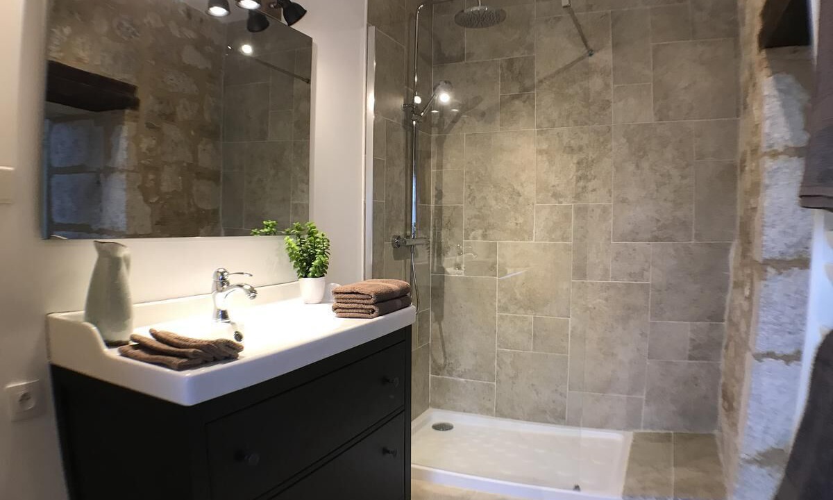Photo of Bathroom in Bouniagues