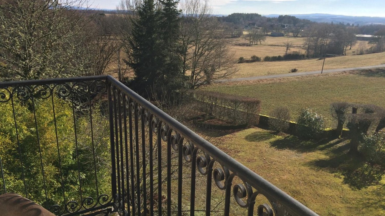 Photo of Patio Balcony in Saint-Julien-aux-Bois