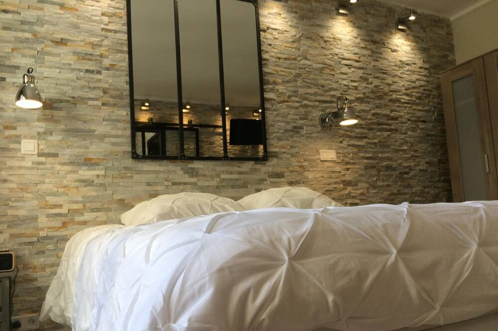 Photo of Bedroom in Saint-Lazare