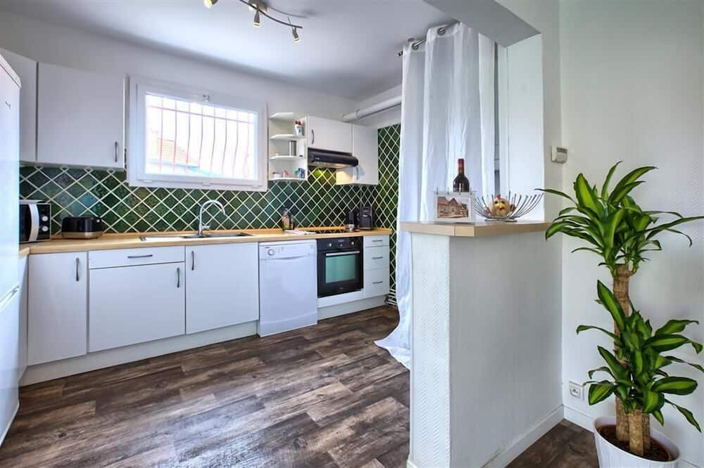 Photo of Kitchen in Lacanau-Ocean