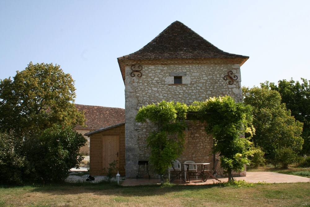 Photo of Outdoor in Conne-de-Labarde