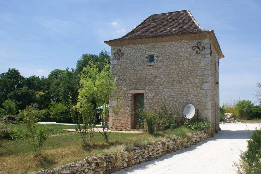 Photo of Outdoor in Conne-de-Labarde