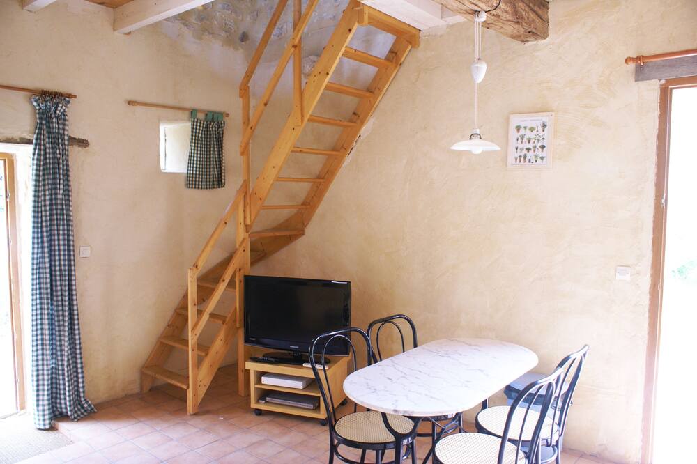 Photo of Livingroom in Conne-de-Labarde