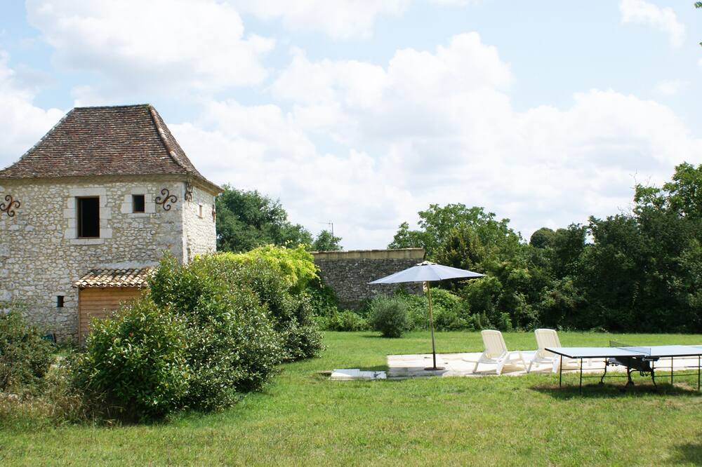 Photo of Outdoor in Conne-de-Labarde
