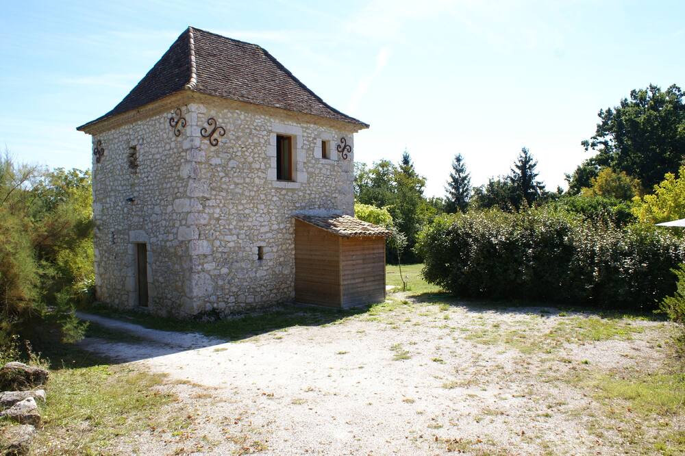 Photo of Outdoor in Conne-de-Labarde