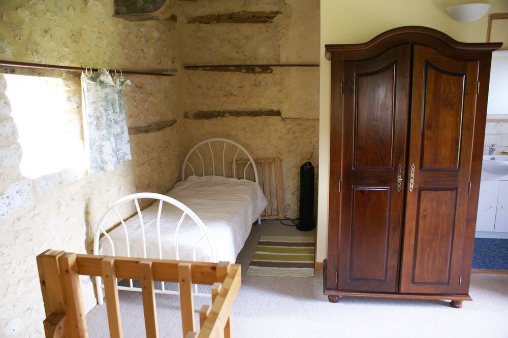 Photo of Bedroom in Conne-de-Labarde
