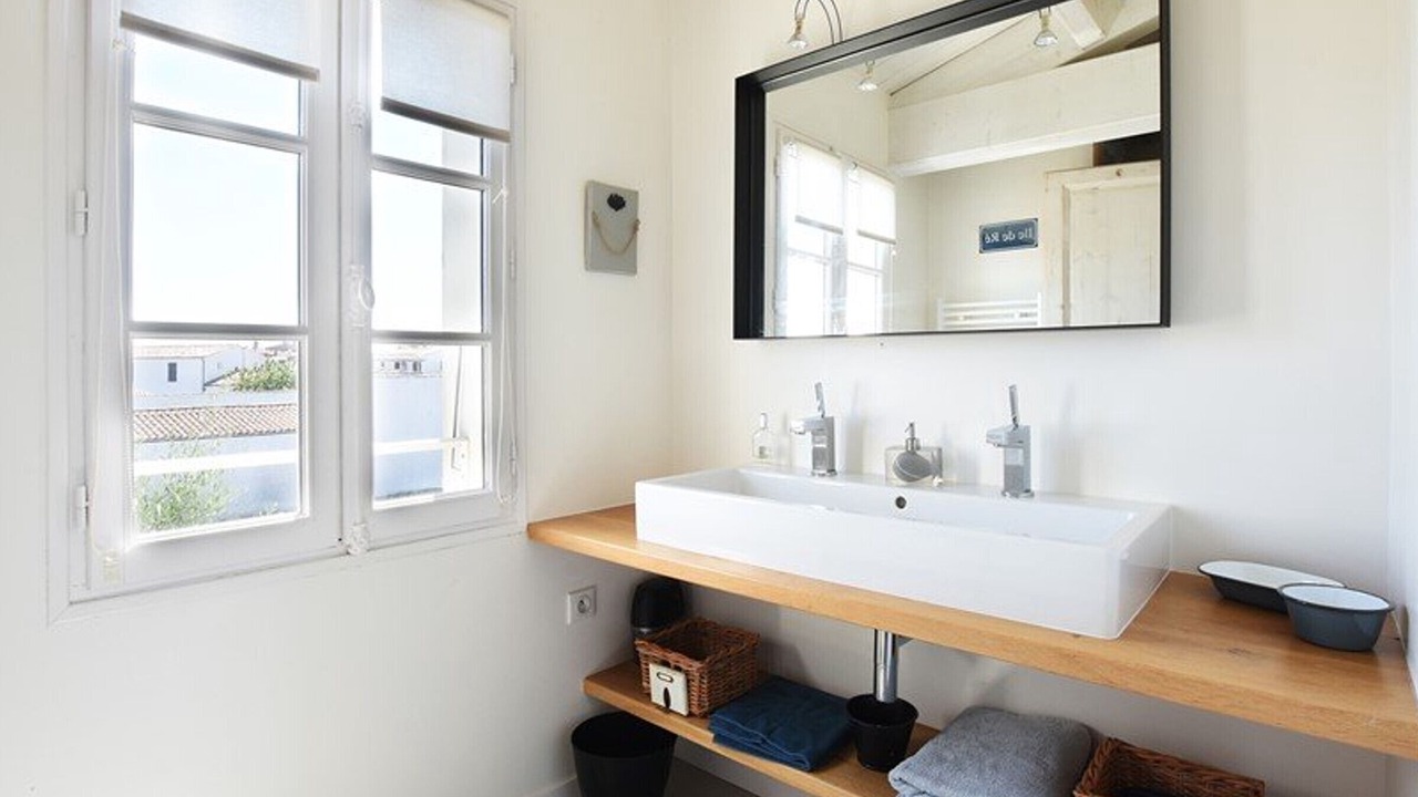 Photo of Bathroom in Les Portes-en-Re