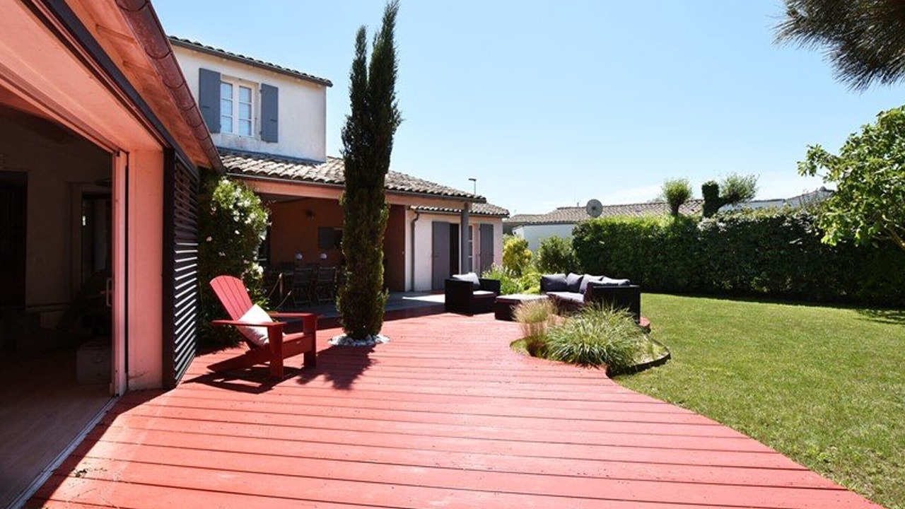 Photo of Patio Balcony in Les Portes-en-Re
