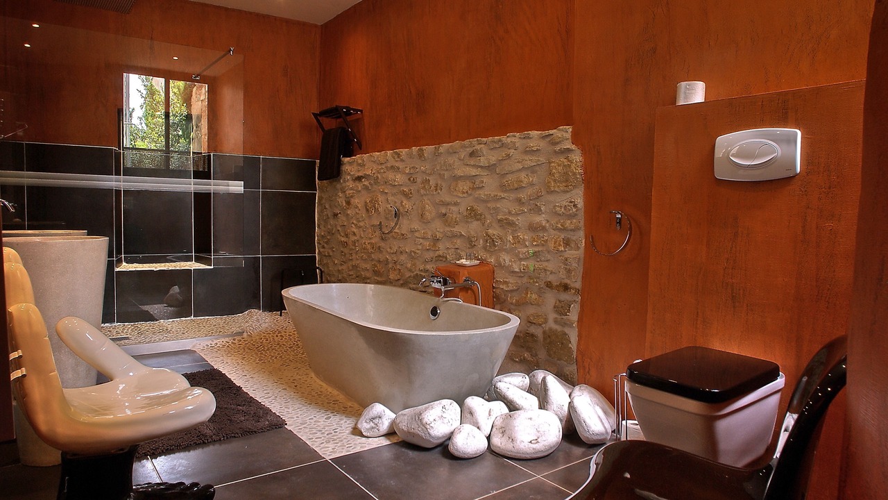 Photo of Bathroom in L'Isle-sur-la-Sorgue