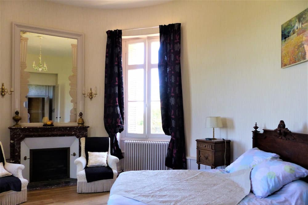 Photo of Bedroom in Londigny