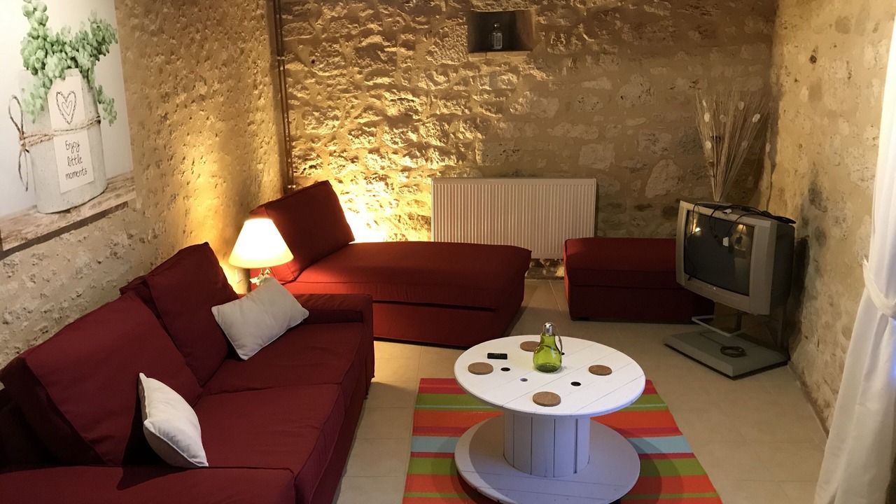 Photo of Livingroom in Les Leves-et-Thoumeyragues