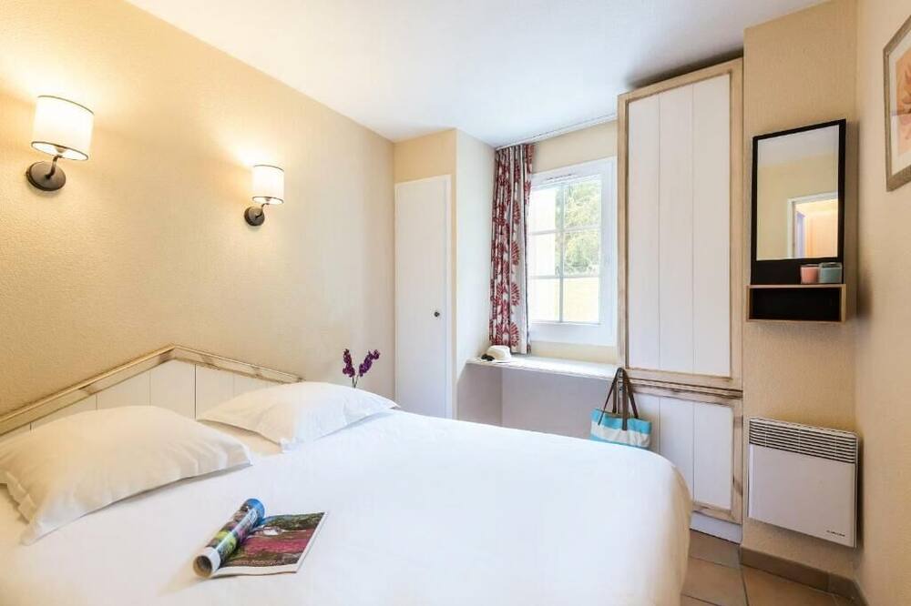 Photo of Bedroom in Behobie