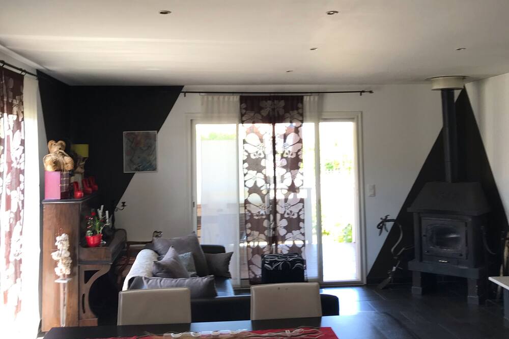 Photo of Livingroom in Gujan-Mestras