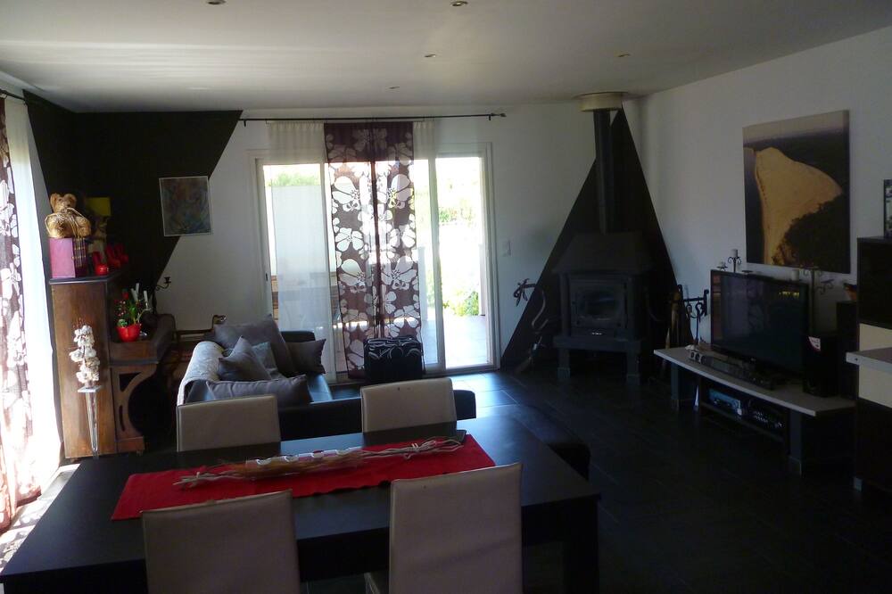 Photo of Livingroom in Gujan-Mestras
