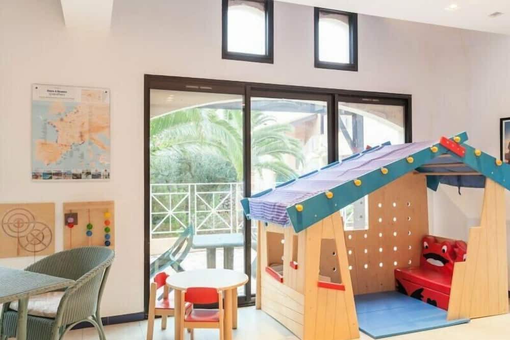 Photo of Bedroom in Le Lavandou