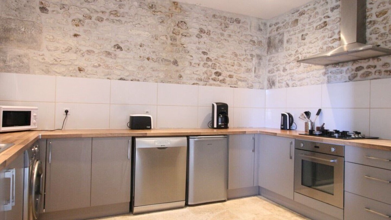 Photo of Kitchen in Reaux