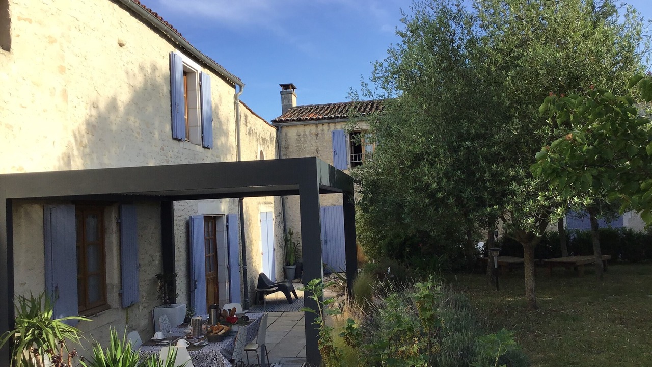 Photo of Patio Balcony in Thaire
