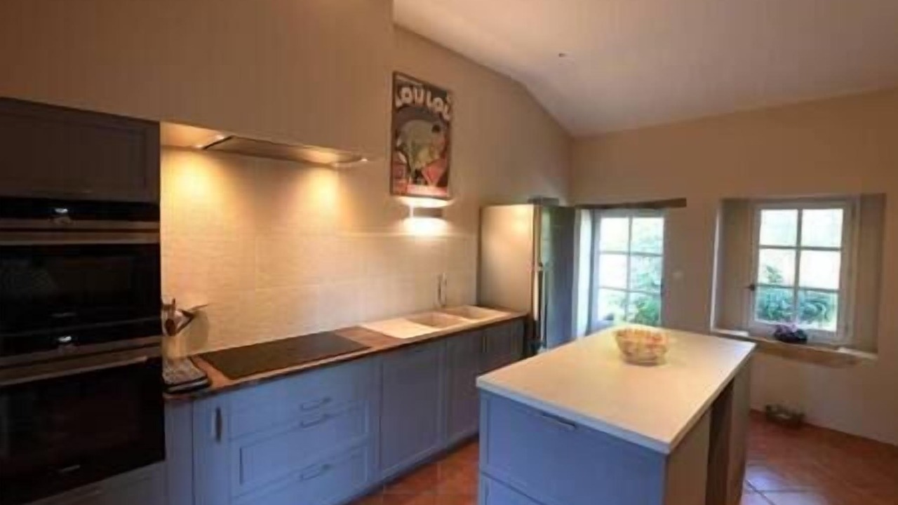 Photo of Kitchen in Bossugan