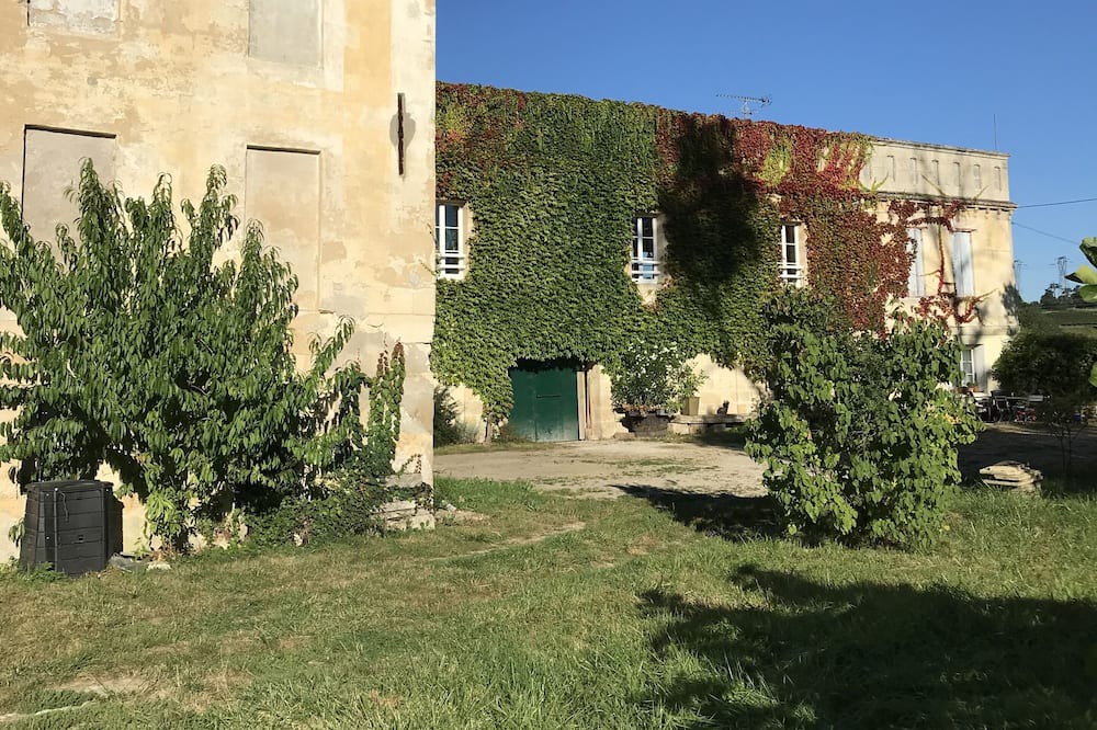 Photo of Outdoor in Bourg-sur-Gironde