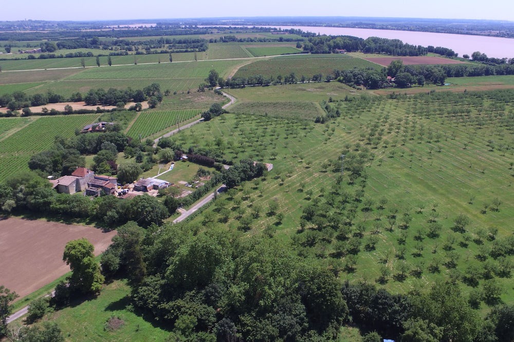 Photo of Outdoor in Bourg-sur-Gironde