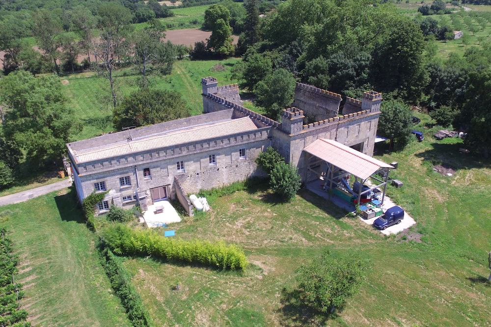 Photo of Outdoor in Bourg-sur-Gironde