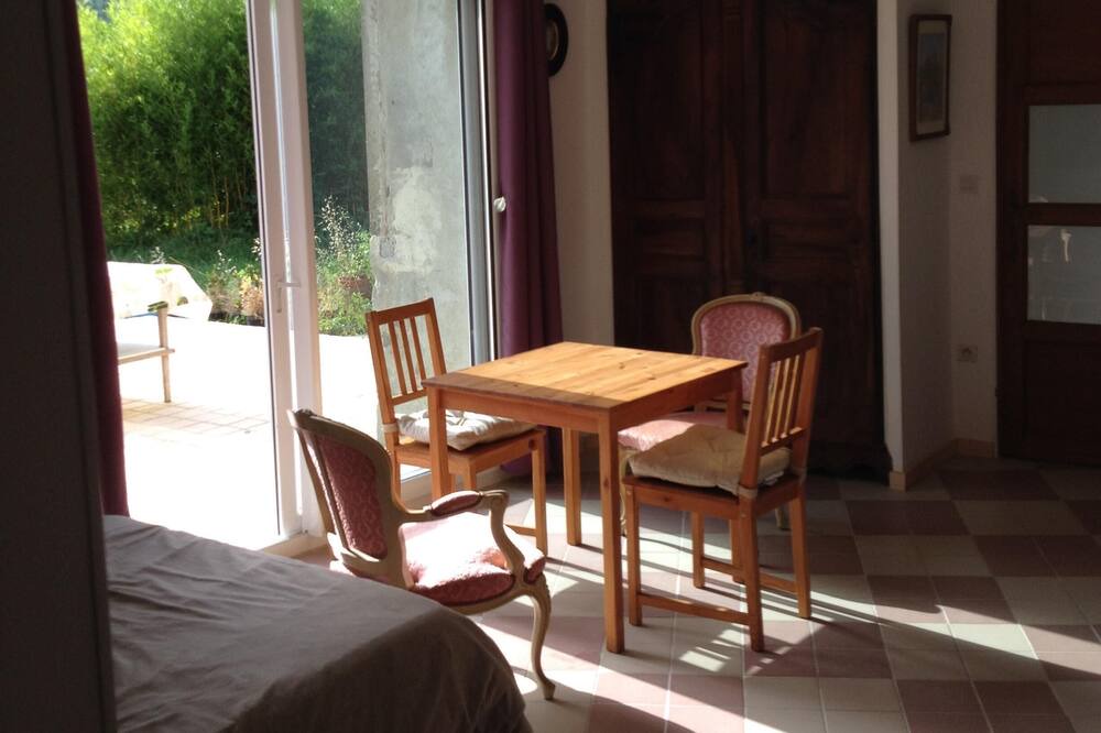 Photo of Bedroom in Bourg-sur-Gironde