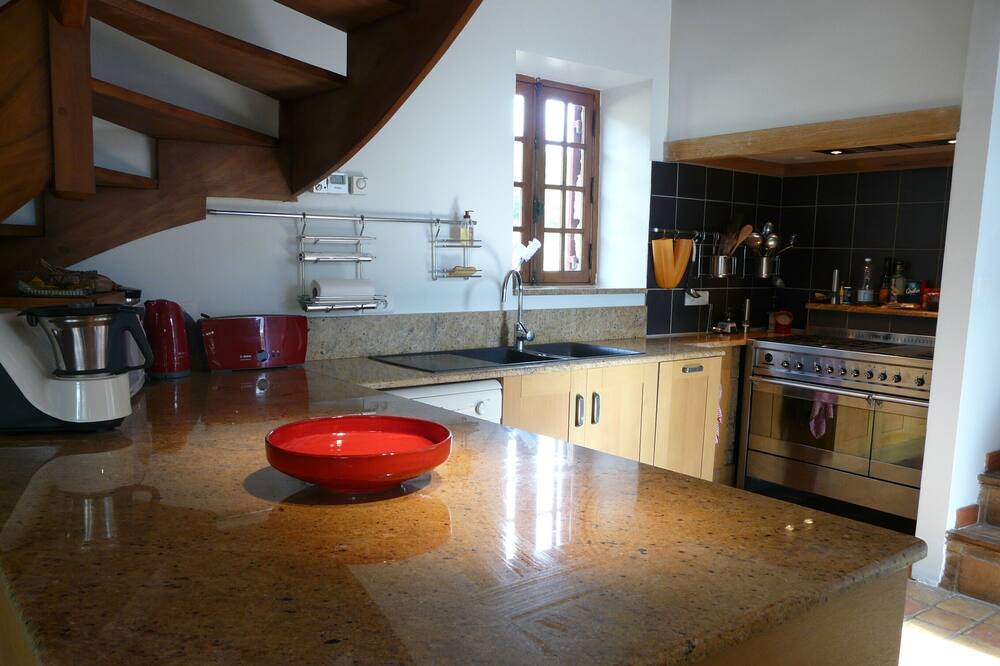 Photo of Kitchen in Bezenac