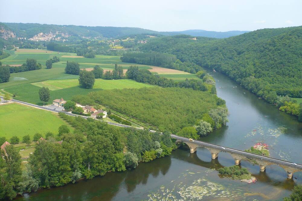 Photo of Others in Bezenac