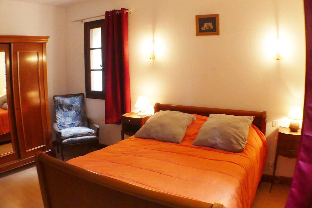 Photo of Bedroom in Beynac-et-Cazenac