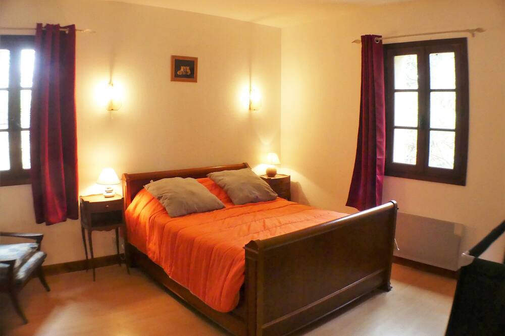 Photo of Bedroom in Beynac-et-Cazenac