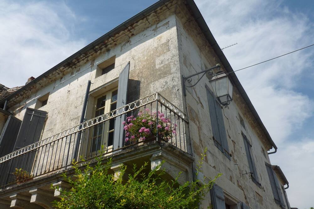 Photo of Outdoor in Salles-Lavalette