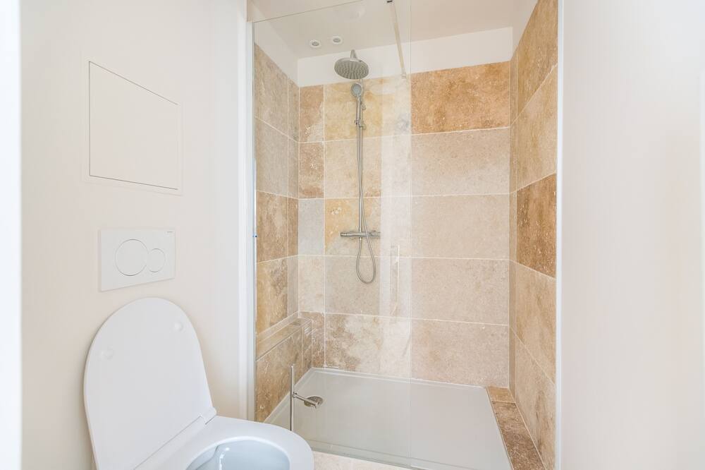 Photo of Bathroom in Hotel de Ville - Quinconces