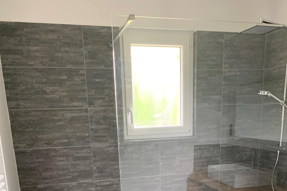 Photo of Bathroom in Saint-Aubin-de-Medoc