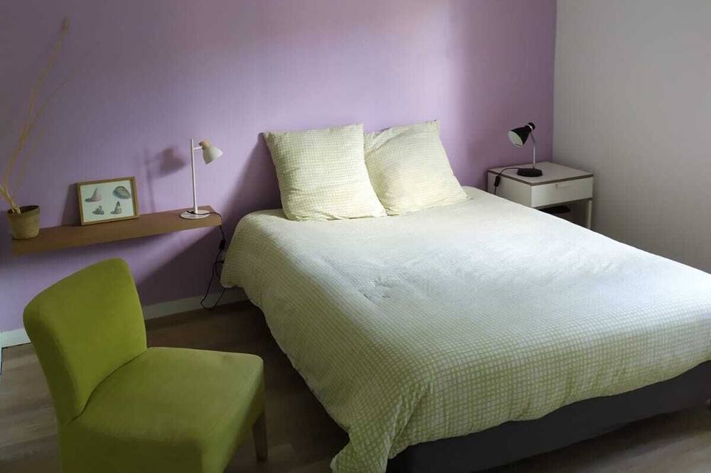 Photo of Bedroom in Saint-Aubin-de-Medoc