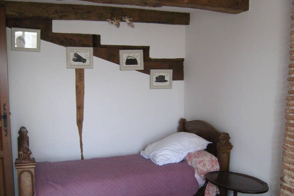 Photo of Bedroom in Puymirol