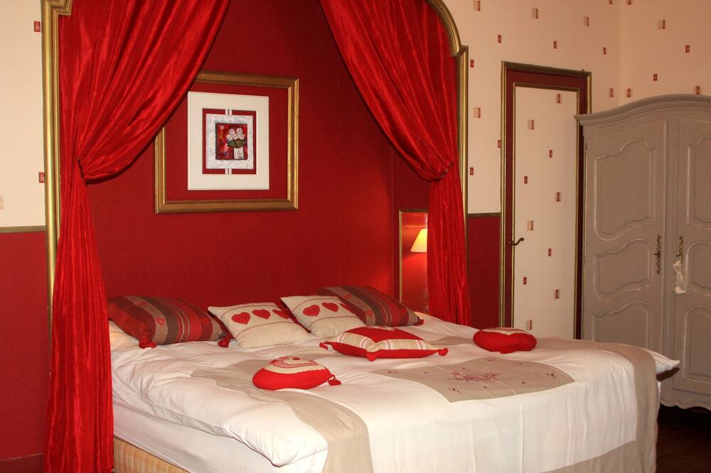 Photo of Bedroom in Montussan